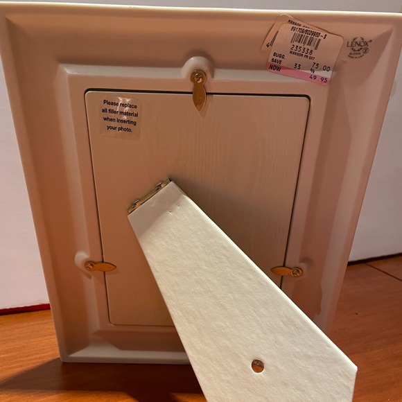 NWT LENOX Portrait Gallery 5x7 Ceramic Frame Ivory - Picture 3 of 6